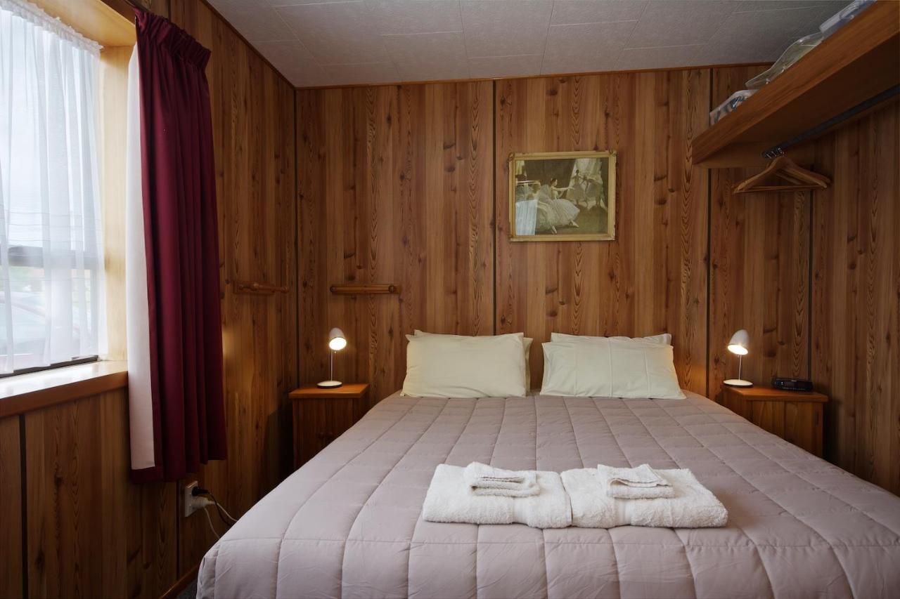 Owaka Lodge Motel エクステリア 写真